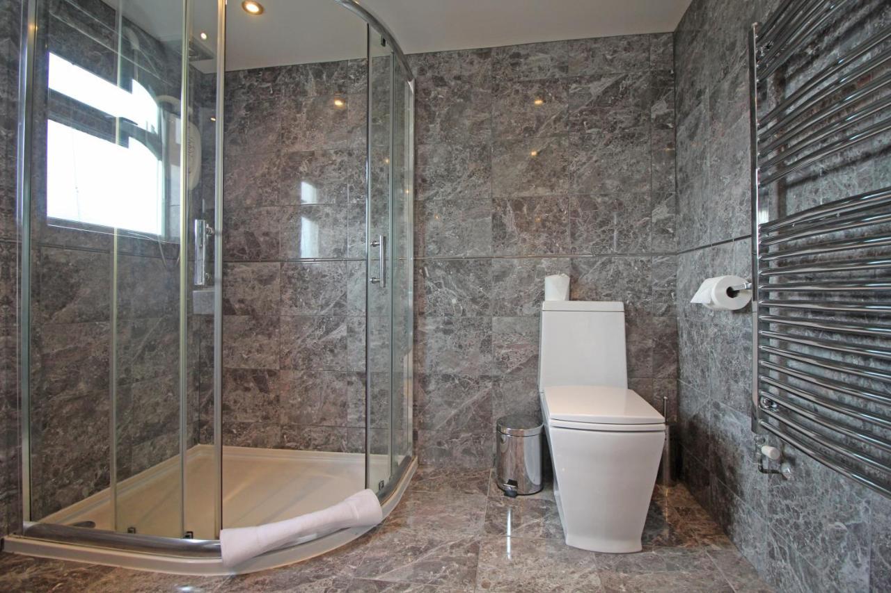 Queens Road - Luxury Spacious Home In Chester Christleton Exterior photo